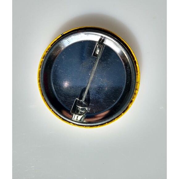 Dick Tracy Space Age Wristwatch Pinback Button Badge Disney Licensed Pin Orig - Picture 2 of 2